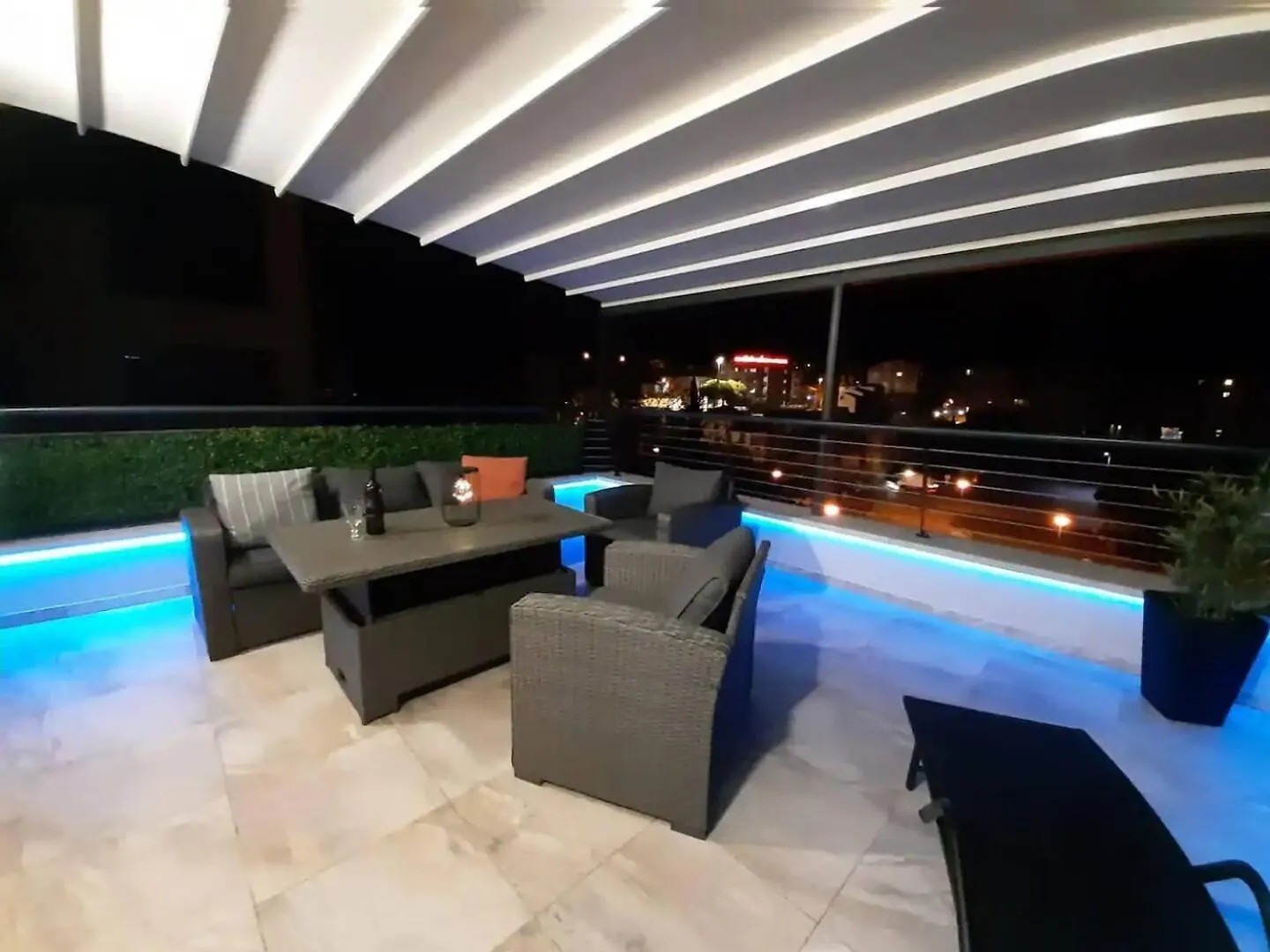 La Terrazza * * * *City Center Lux New Apt+Parking contacts